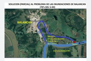 Imagen de la solución (parcial), porque se siguen inundando, en Balancán, al cegar la entrada a un Meadro que todavía los afecta.