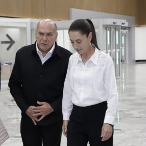 En Jalisco lo ubican por ser un empresario exitoso, que nació pobre y con esfuerzo se supero de manera honesta