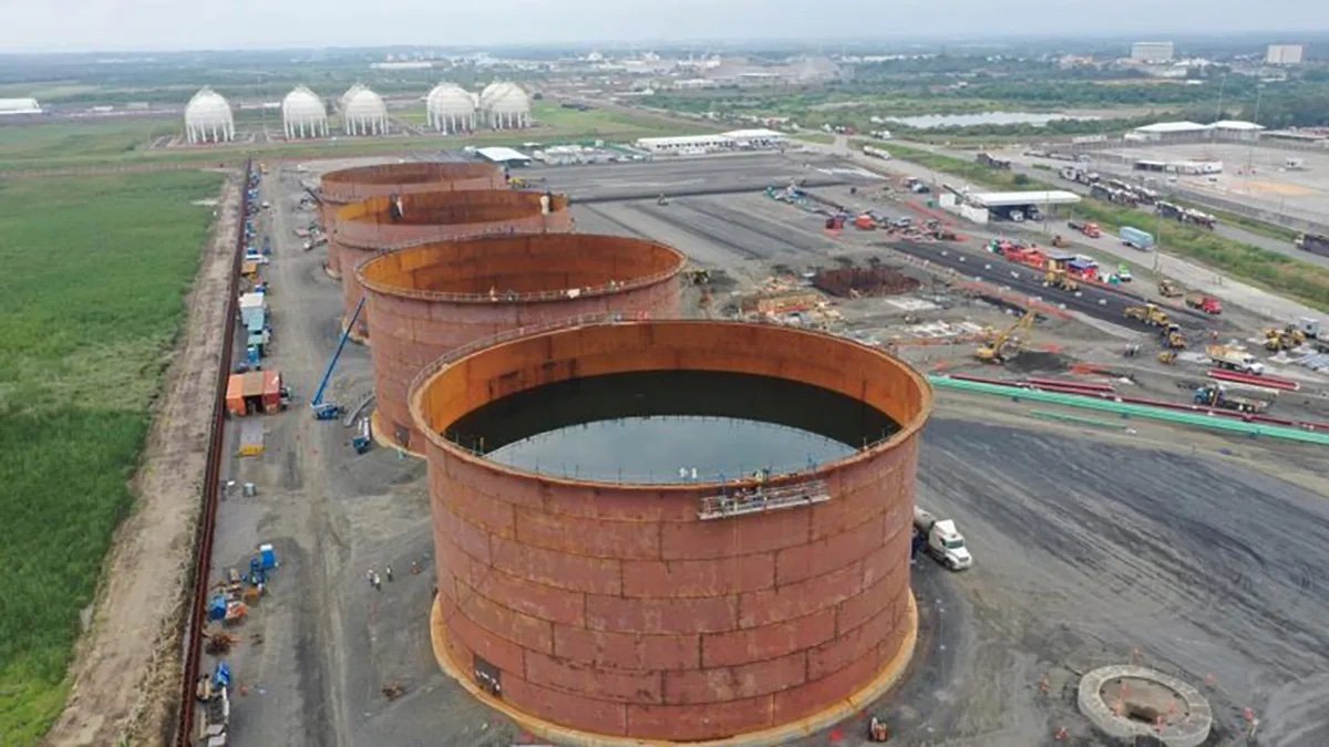 Pemex busca adquirir terminal de combustible chatarra en Tuxpan – Contraste  Político