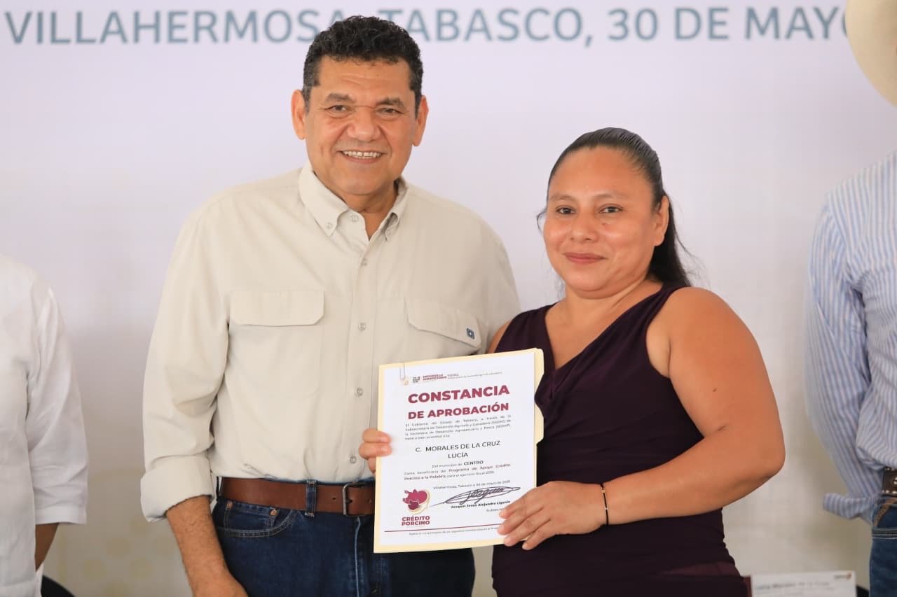 Mujeres beneficiarias del Crédito a la Palabra Porcino en Tabasco 